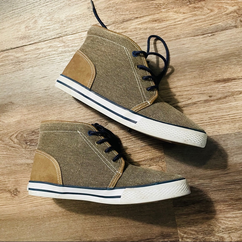 Nautica Shoes - Picture 2 of 9